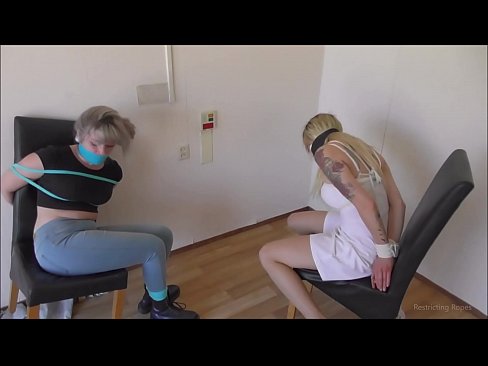 ❤️ Verslaafd / vastgebonden en de mond gesnoerd / jonkvrouw in nood ☑ Porno vk at nl.tubsexercom.ru